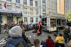Профессия – спасать: школьники Восточного административного округа ознакомились с работой спасателей